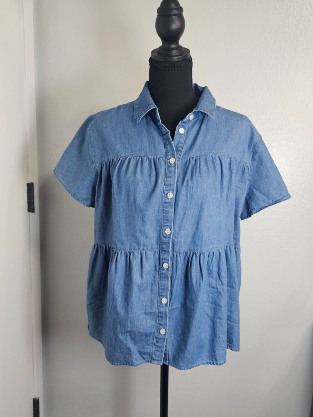 Time and Tru Denim Babydoll Button Down Oversized Shirt Blue - Size Medium - Picture 2 of 6